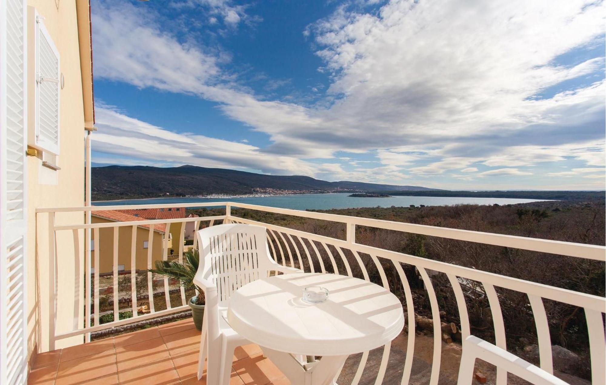 Stunning Apartment In Kornic With House Sea View Екстер'єр фото